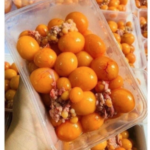 TRANG TRỨNG GÀ NON